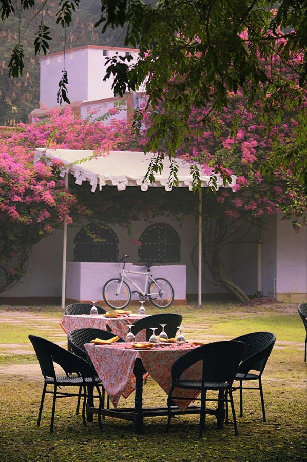 Mela Kothi - The Chambal Safari Lodge Bah Exterior photo