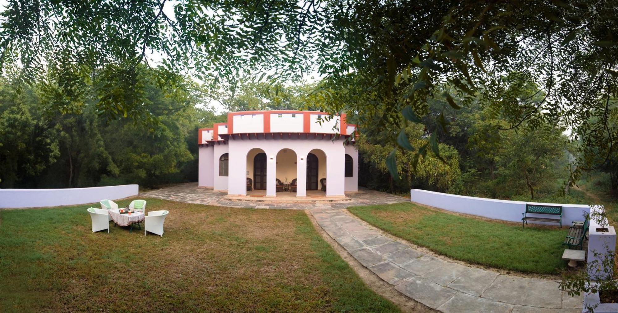 Mela Kothi - The Chambal Safari Lodge Bah Exterior photo
